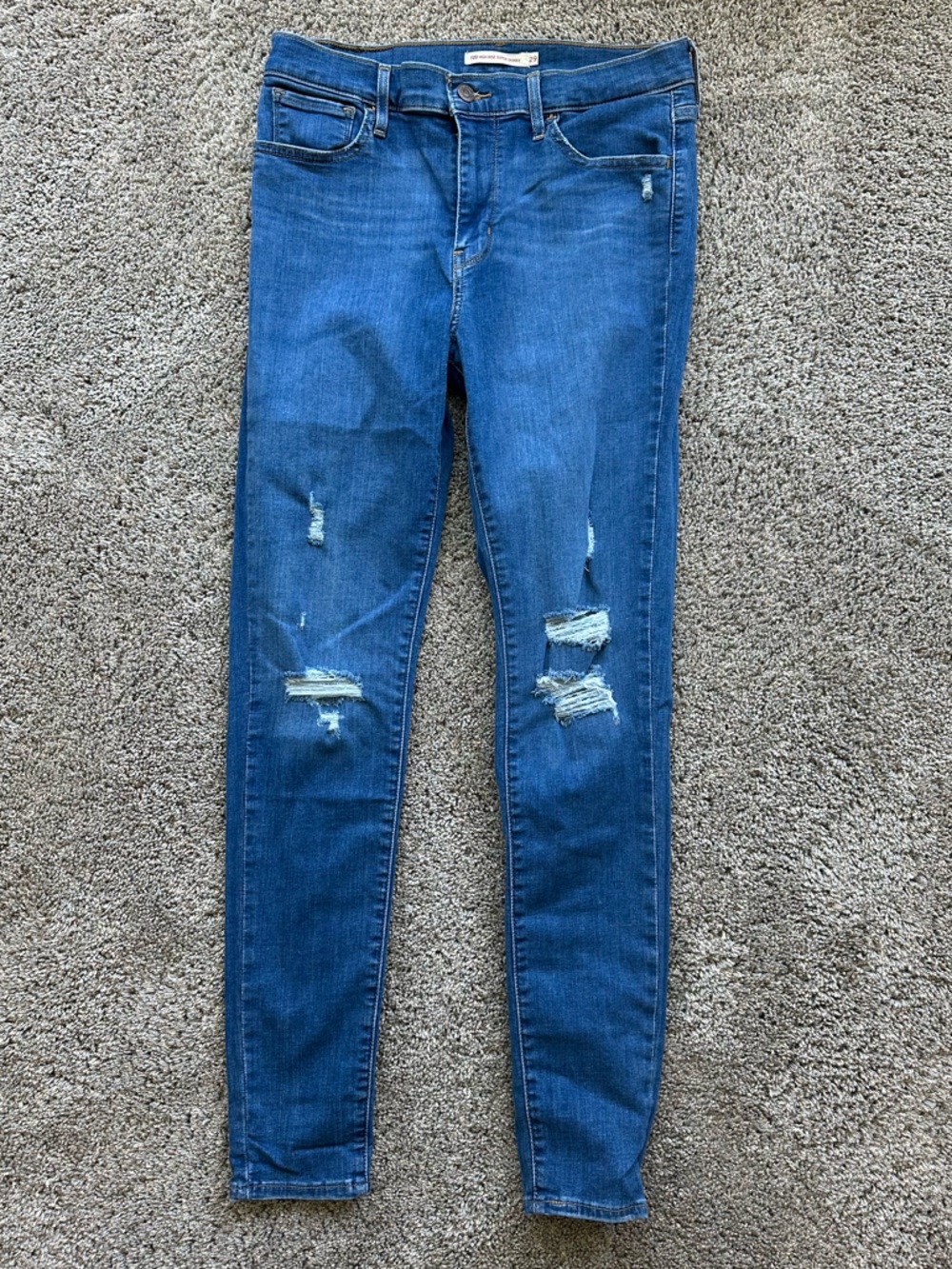 Women’s Levi’s 729 high rise skinny jeans - like new worn only a few times 29x30
